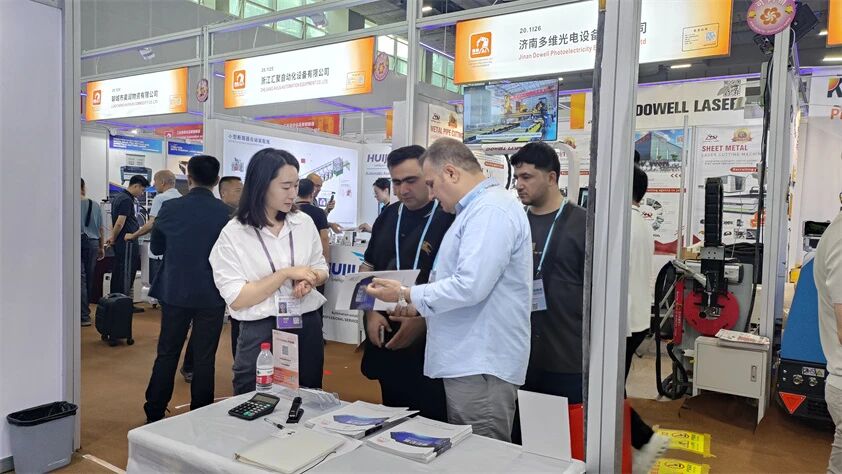 從“賣設(shè)備”到“賣方案”，博陽機(jī)械以智能裝備激發(fā)全球客商新期待